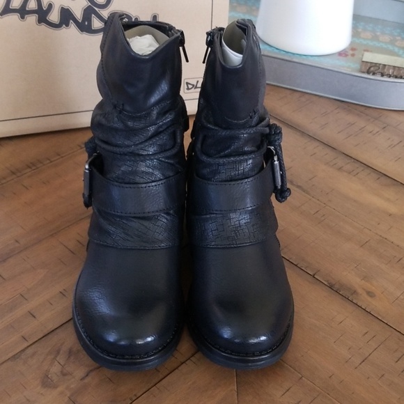 Dirty Laundry Boots - Picture 5 of 7